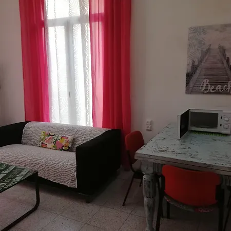 ホスタル リバー ゲストハウス バルセロナ