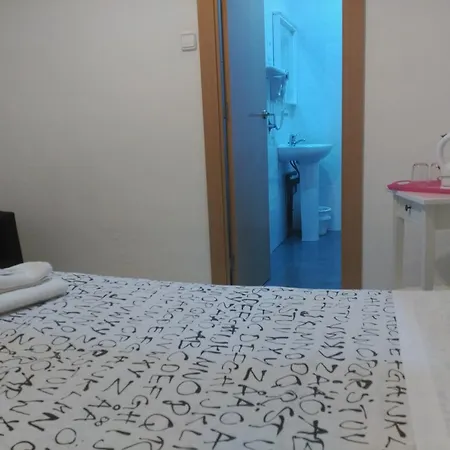 瑞文旅馆 - 仅限成人 2* 巴塞罗那