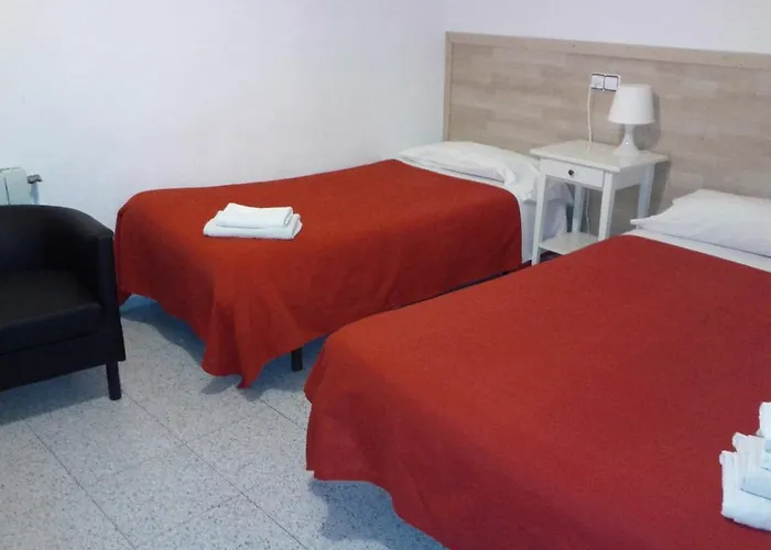 ゲストハウス ホスタル リバー 2*