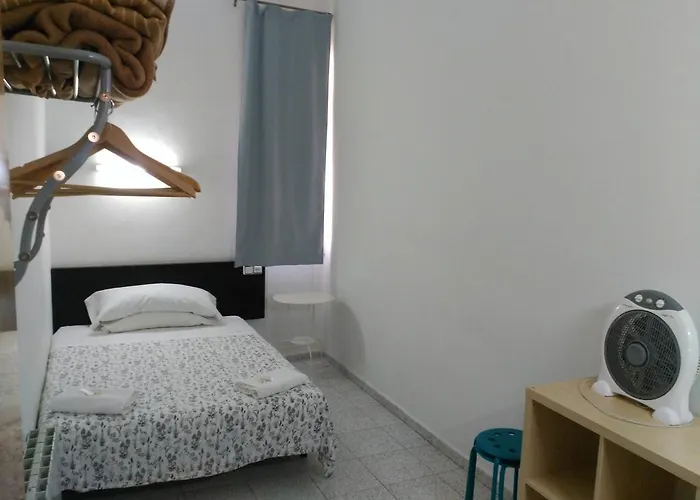 ホスタル リバー ゲストハウス バルセロナ