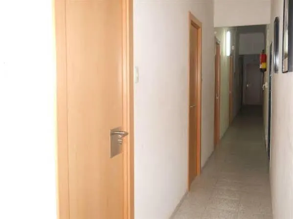 ホスタル リバー