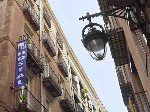 ゲストハウス ホスタル リバー 2*