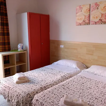 River Πανσιόν 2*