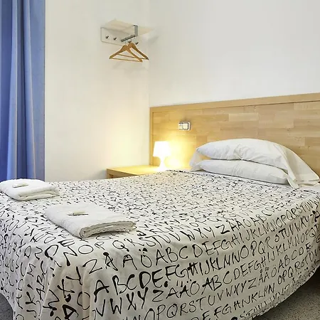 Πανσιόν River 2*