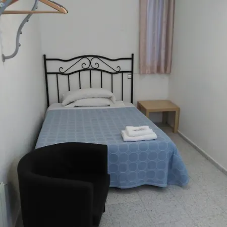 River Πανσιόν 2*